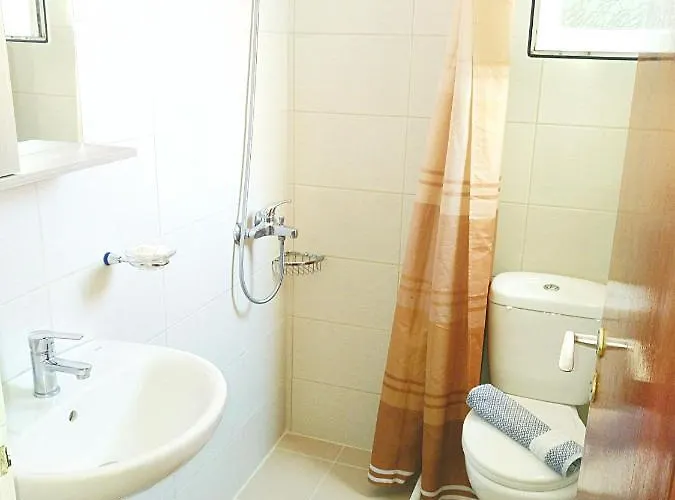 Dolphin Otel Antiparos Town