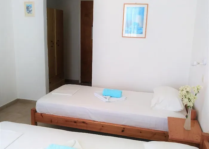 Dolphin Otel Antiparos Town